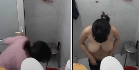 Ngintip Chindo Mandi Hampir Ketahuan